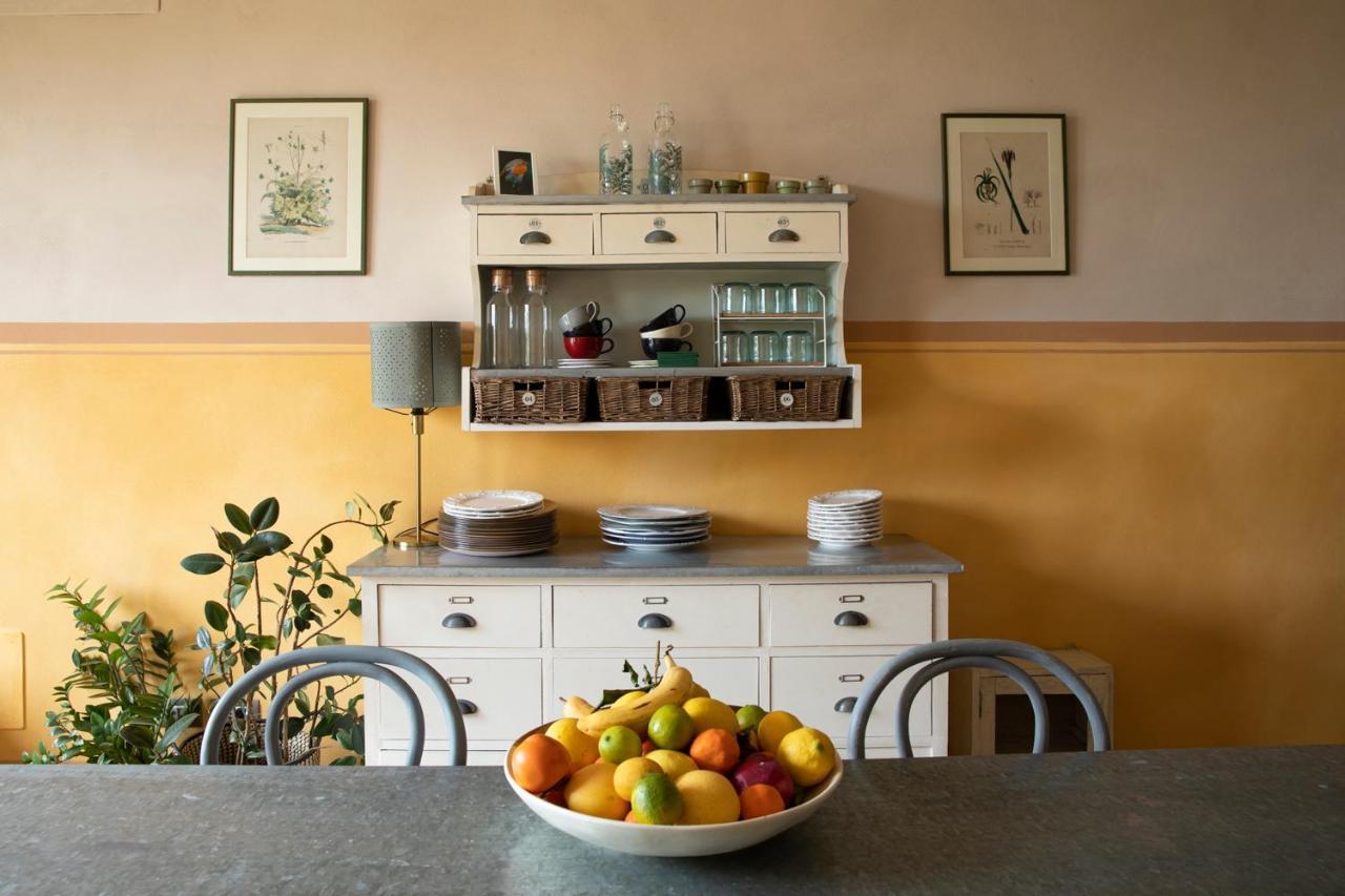 * * * * * Splendida Casa Di Campagna Кастеназо Экстерьер фото